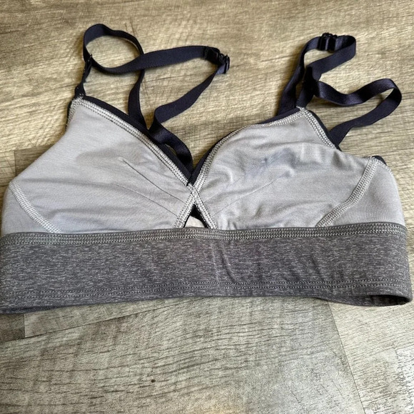 Lululemon If You're Lucky Sports Bra Size 4 - Excellent Condition Marbled Print - Picture 7 of 7
